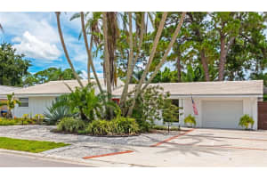 2424 CASS ST, SARASOTA, FL 34231 Sold 09/21/22