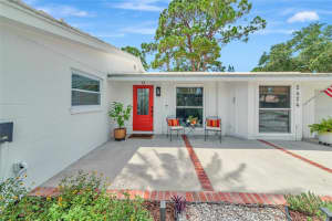 2424 CASS ST, SARASOTA, FL 34231 Sold 09/21/22