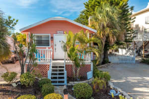 109 7th St S, Bradenton Beach, FL 34217, Sold 10/28/22