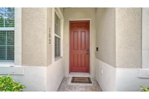 8140 Enclave Way, Sarasota, FL 34243, Sold 12/02/22