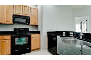 3740 PARKRIDGE CIR #24-204, SARASOTA, FL 34243 Sold 11/16/22