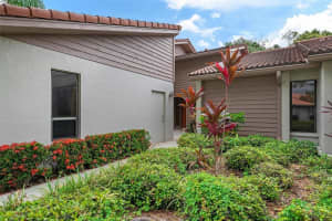 3956 WILSHIRE CIR E #164, SARASOTA, FL 34238 Sold 11/01/22