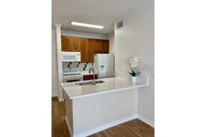 5146 NORTHRIDGE RD #110, SARASOTA, FL 34238 Sold 10/04/22