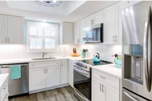3046 LAKE BAYSHORE DRIVE, BRADENTON, FL 34205 Sold 11/29/23
