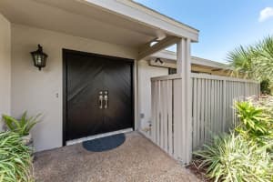 3935 Country View Ln, Sarasota, FL 34233, Sold 11/30/22