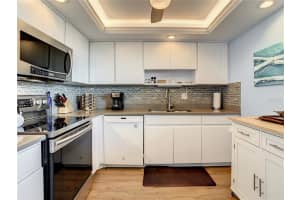 5130 BRITTANY DR S #1006, ST PETERSBURG, FL 33715 Sold 01/05/23