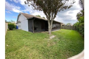 908 44th St E, Bradenton, FL 34208, Sold 03/22/23