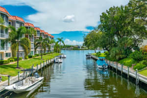 1350 N PORTOFINO DR #207TAR, SARASOTA, FL 34242 Sold 12/28/22