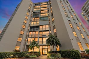 435 S Gulfstream Ave, Sarasota, FL 34236, Sold 11/03/22