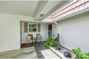 2512 Riverbluff Pkwy, Sarasota, FL 34231, Sold 10/14/22