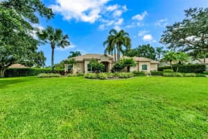 8303 MAREVA LN, SARASOTA, FL 34241 Sold 10/28/22