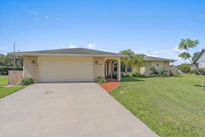 1771 Country Meadows Terrace, Sarasota, FL 34235, Sold 10/07/22