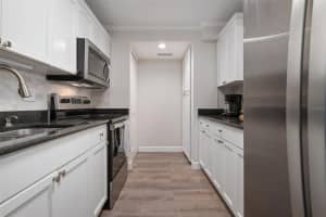 5855 MIDNIGHT PASS RD #429, SARASOTA, FL 34242 Sold 10/03/22