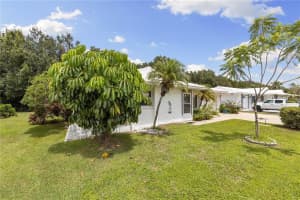 4203 CHINABERRY RD, BRADENTON, FL 34208 Sold 11/08/22