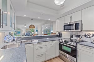 1204 SIESTA BAYSIDE DR #1204-D, SARASOTA, FL 34242 Sold 09/21/22
