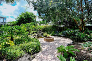4116 DOVER DR E, BRADENTON, FL 34203 Sold 10/31/22
