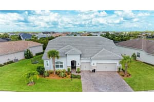 11905 BLUE HILL TRL, LAKEWOOD RANCH, FL 34211 Sold 11/28/22