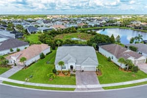 11905 BLUE HILL TRL, LAKEWOOD RANCH, FL 34211 Sold 11/28/22