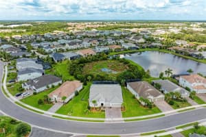 11905 BLUE HILL TRL, LAKEWOOD RANCH, FL 34211 Sold 11/28/22