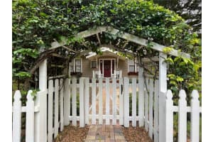 3601 FLORES AVE, SARASOTA, FL 34239 Sold 11/04/22