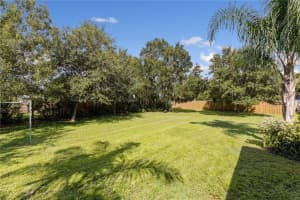 401 E LAKE DR, SARASOTA, FL 34232 Sold 12/08/22