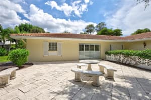 519 BLUE JAY PL, SARASOTA, FL 34236 Sold 01/27/23