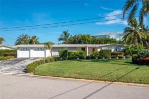 601 AMBASSADOR LN, HOLMES BEACH, FL 34217 Sold 02/06/23