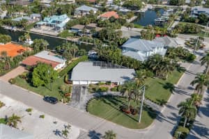 601 AMBASSADOR LN, HOLMES BEACH, FL 34217 Sold 02/06/23