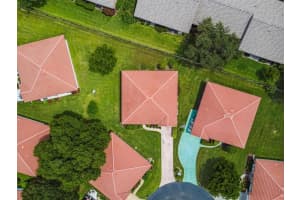 3001 VIVIENDA DR, BRADENTON, FL 34207 Sold 10/07/22