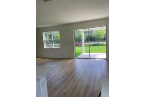 7417 35TH LN E, SARASOTA, FL 34243 Sold 02/06/23