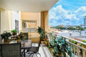100 CENTRAL AVE #B405, SARASOTA, FL 34236 Sold 12/14/22
