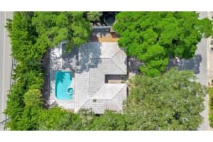 567 VENICE LN, SARASOTA, FL 34242 Sold 02/21/23