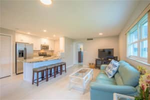 303 47th Ave Dr W, Bradenton, FL 34207, Sold 01/10/23