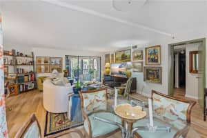 800 S HUDSON AVE #201, SARASOTA, FL 34236 Sold 03/03/23