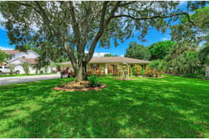 319 MIMOSA CIR, SARASOTA, FL 34232 Sold 11/30/22