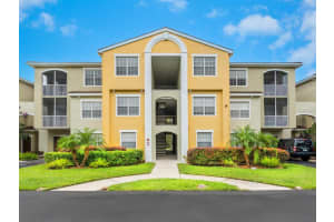 5500 BENTGRASS DR #6-301, SARASOTA, FL 34235 Sold 05/15/23