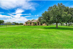 4303 WOLF RIDGE XING, PARRISH, FL 34219 Sold 10/28/22