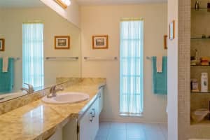630 FOXWORTH LN, HOLMES BEACH, FL 34217 Sold 02/10/23