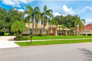 8818 WILD DUNES DR, SARASOTA, FL 34241 Sold 11/22/22