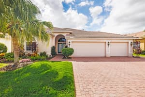 6820 71ST ST E, BRADENTON, FL 34203 Sold 11/01/22