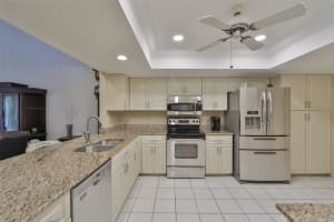 4561 Lakecrest Pl, Sarasota, FL 34233, Sold 01/13/23