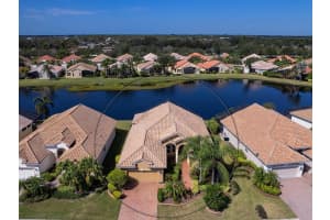 6532 41st Ct E, Sarasota, FL 34243, Sold 11/28/22