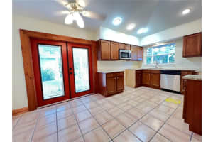 3712 71ST TER E, SARASOTA, FL 34243 Sold 11/16/22