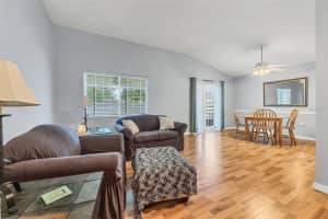 7661 37th St Cir E, Sarasota, FL 34243, Sold 12/02/22