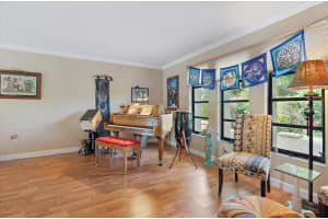 4861 HUNTLEIGH DRIVE, SARASOTA, FL 34233 Sold 03/22/23