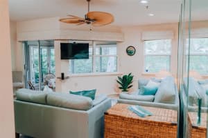 1219 Siesta Bayside Dr, Siesta Key, FL 34242, Sold 12/21/22