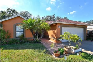 618 50th St E, Bradenton, FL 34208, Sold 04/04/23
