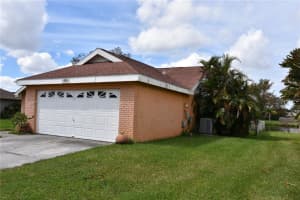 3570 65TH AVENUE CIR E, SARASOTA, FL 34243 Sold 01/18/23
