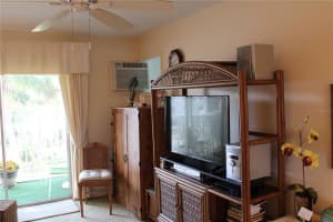 2340 CANAL DR #G35, BRADENTON, FL 34207 Sold 12/09/22