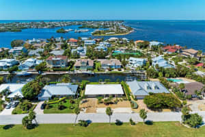 605 IVANHOE LN, HOLMES BEACH, FL 34217 Sold 02/01/23